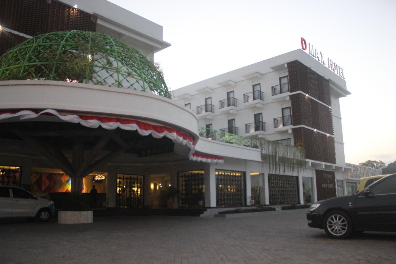D'Max Hotel & Convention Lombok Praya Bagian luar foto